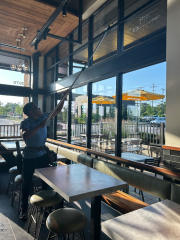 Restaurant window washing